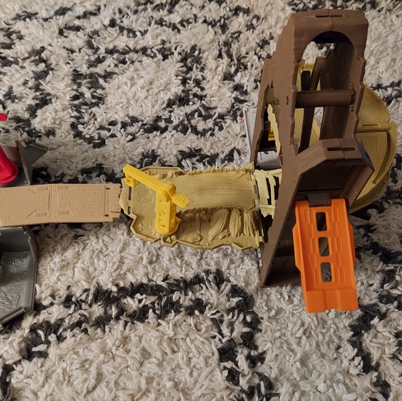 Jurassic World Matchbox Playsets - Picture 3 of 4